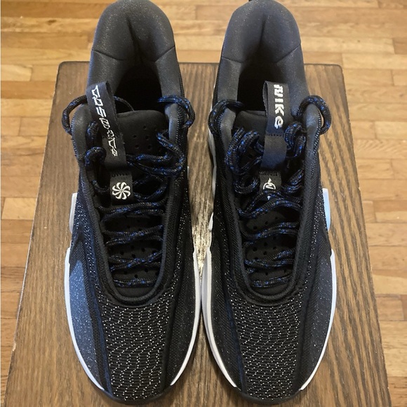 Brand new in the box Nike Men Cosmic Unity 2. - Picture 5 of 6